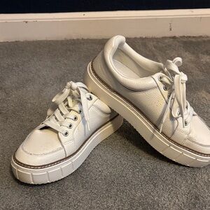Vince Camuto Women's White leather Casual Sneakers